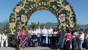 Asiste Moreno Valle al Festival Huey Atlixcáyotl