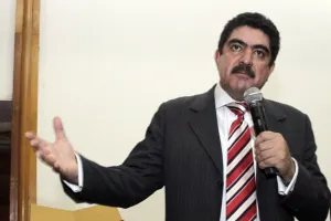 Anuncia Espino demanda contra Antonio Gali