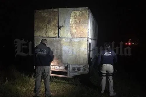 Detienen camión con dos contenedores de hidrocarburo de procedencia ilícita