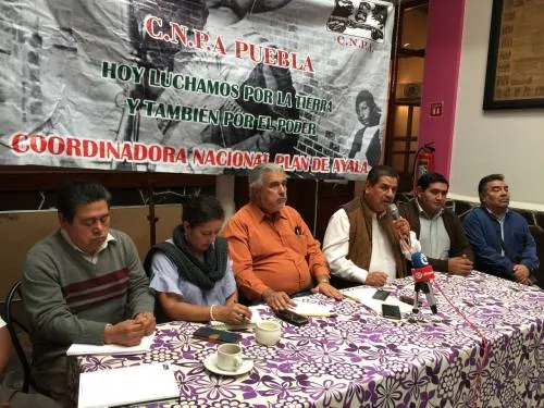 40 mil militantes del PRD se irán a seguir a AMLO a través de la CNPA