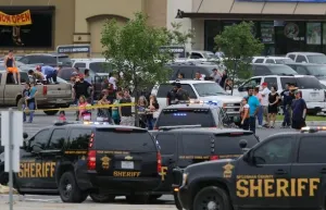 Mueren nueve personas durante balacera en Texas