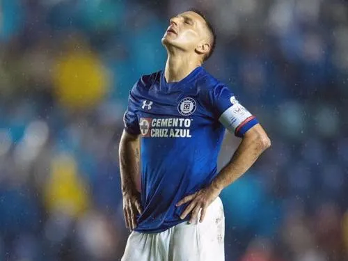 Adiós al ‘Chaco’; Caixinha inicia limpia en Cruz Azul