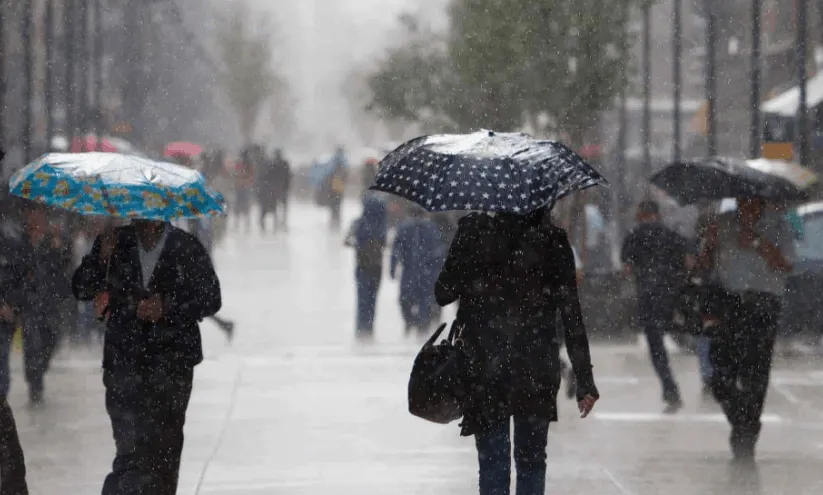 Lluvias por Frente Frío dejan encharcamientos y cierres viales en NL