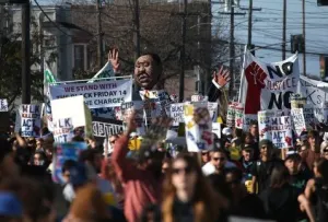 Honran a Luther King con marcha contra abuso policial