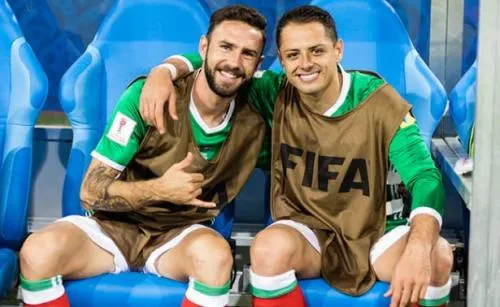 Salud de “Chicharito” podría estar comprometida para Confederaciones