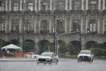 Para hoy, lluvias de muy fuertes a fuertes en 10 estados: Conagua