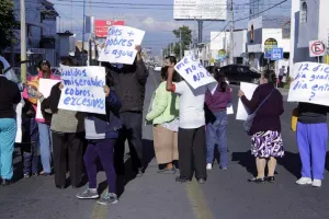 Protestan vecinos de Minerales del Sur por altas tarifas del SOAPAP