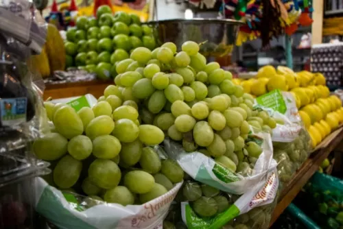 ¿Por qué comemos 12 uvas en Año Nuevo y de dónde surge la tradición?