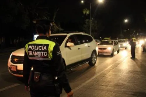 Previene policía municipal accidentes viales mediante operativo alcoholímetro