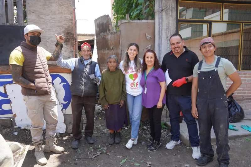 Atiende gobierno de San Martín Texmelucan a adultos mayores en situación vulnerable