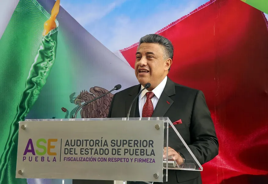 Hace oficial Morena su solicitud para destituir al auditor superior