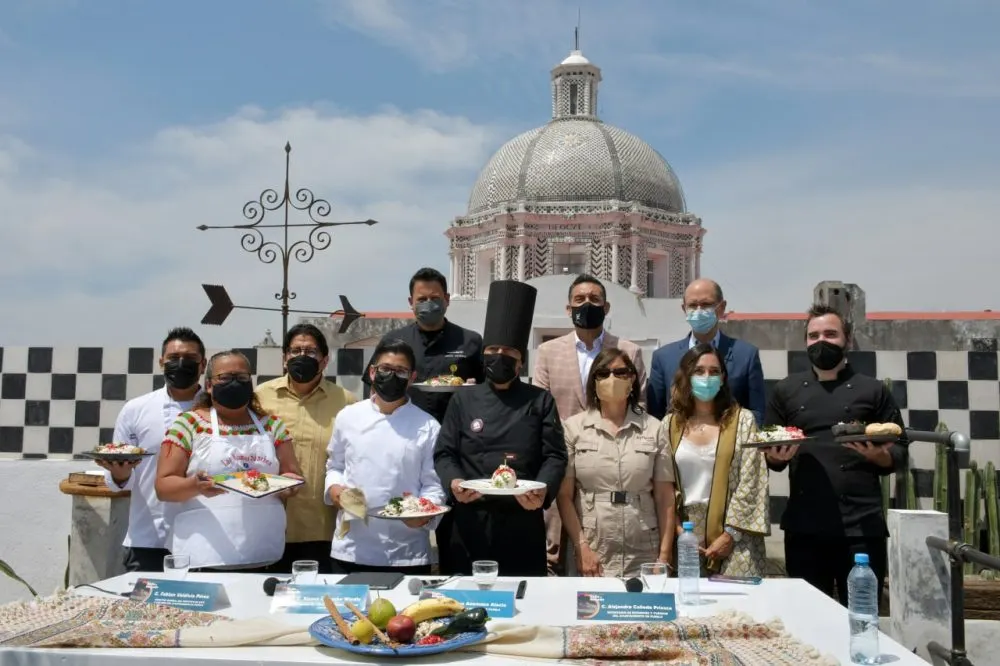 Ayuntamiento de Puebla y Canirac invitan a disfrutar de la temporada de chiles en nogada 2022