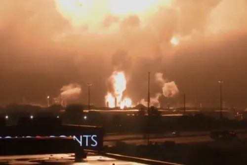 Reportan explosión en refinería de petroleo en Pensilvania