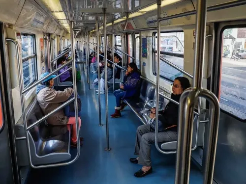 Así luce el Metro y Metrobús en #UnDiaSinMujeres
