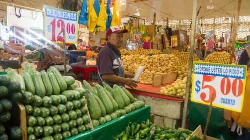 Inflación se “aferra” al rango del Banco de México