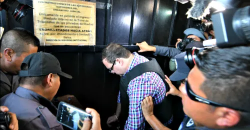 Jueces sentencian a 13 representantes de empresas fantasma en Veracruz; piden captura de 13 más