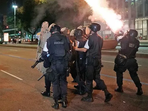 Huelga paraliza Brasil; la primera que enfrenta Bolsonaro