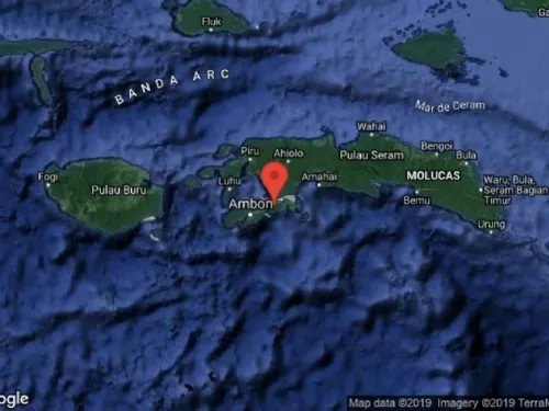 Sismo de magnitud 6.6 golpea Indonesia; se descarta tsunami
