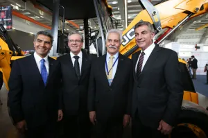 Gali Fayad inaugura la Expo Construcción CMIC