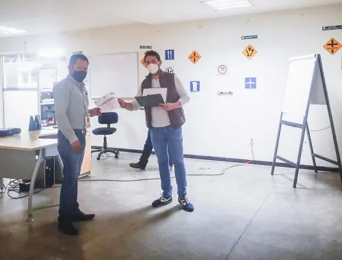Capacita SMT a operadores de la empresa ETEK en materia de movilidad