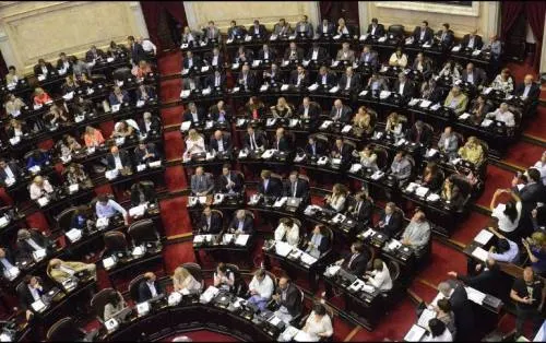 Argentina aprueba reforma de pensiones tras horas de debate