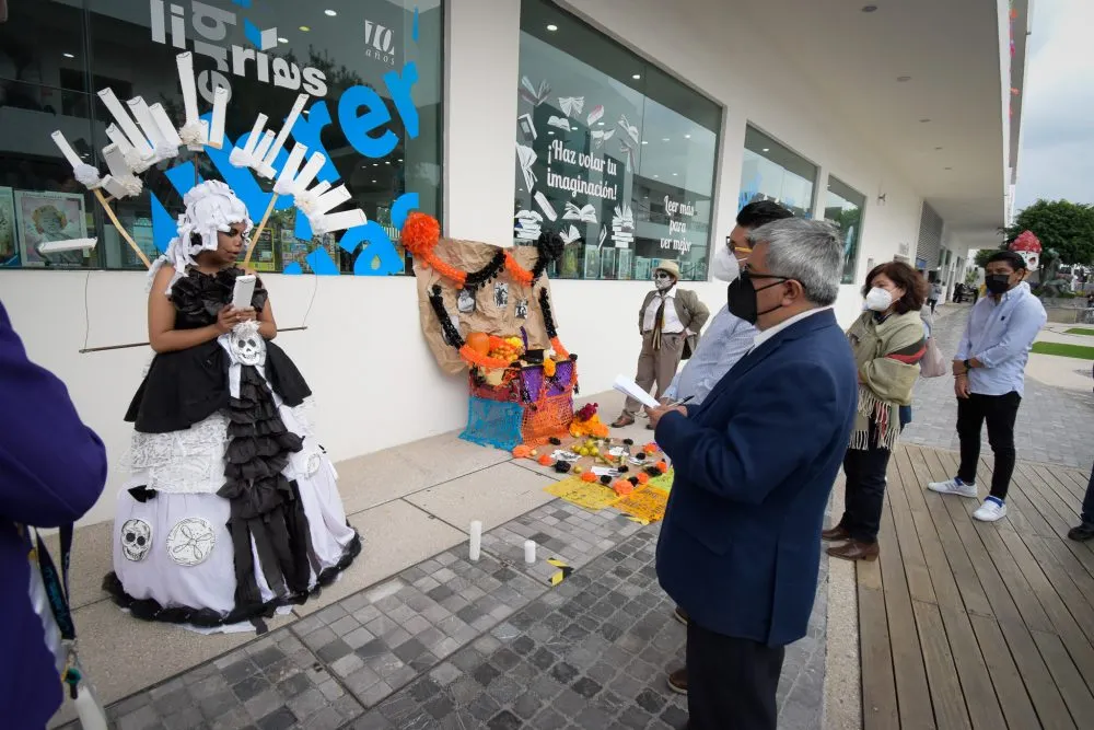 Festival del día de muertos del CCU Buap reúne ofrendas, exposiciones y presentaciones artísticas