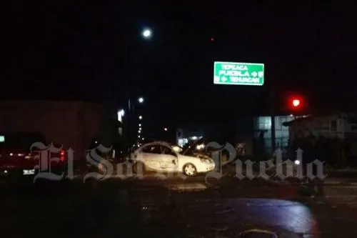 Aparatoso accidente origina movilización policiaca en Tepeaca