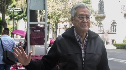 Manuel Bartlett devuelve 100 mil pesos de su sueldo por plan de austeridad del Gobierno de AMLO