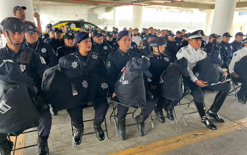 Ariadna Ayala realiza nueva entrega de uniformes a personal de la Secretaría de Seguridad Pública en Atlixco