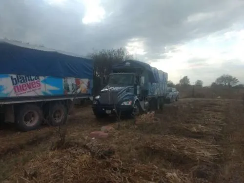 FGE y Gendarmería catearon bodega en Tlacotepec de Benito Juárez