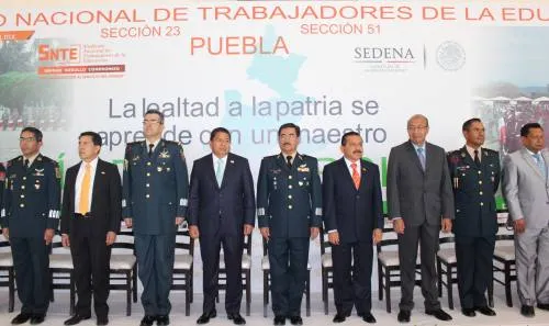 Una nueva revolución donde las armas sean la educación y la cultura
