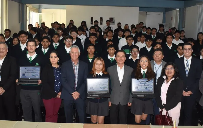 conalep-donacion-150-laptops-inegi