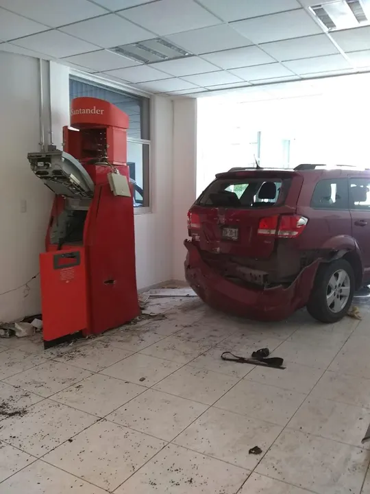 Roban cajero en hospital de Acatzingo
