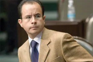 César Nava niega irregularidades en Pémex