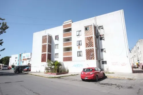 Denuncian supuestos gestores de Infonavit que están despojando de sus casas a deudores