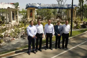 Supervisa gobernador Parque Temático que exhibirá carros alegóricos