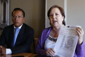 Ana Teresa denuncia en FEPADE a consejeros IEE