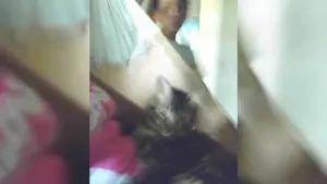 Niña capta fantasma al tomarse una fotografía