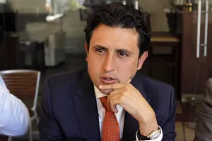 Espinosa cierra las puertas del MC a ?El Profe? Ceballos