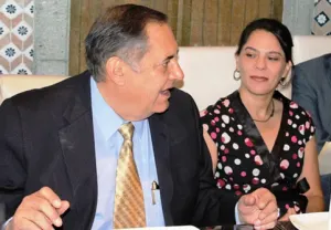 Sedeso y universidades motivan a los ciudadanos más pobres a autodesarrollarse