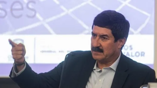 Se deslinda Javier Corral de carta de gobernadores que pidieron renuncia de López-Gatell