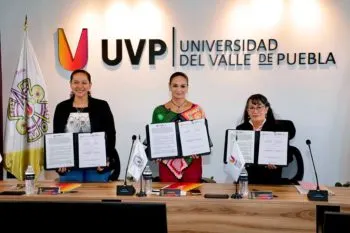 DIF municipal de Puebla firma convenio con la Universidad del Valle de Puebla