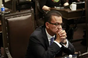 Hay otros temas antes que el matrimonio homosexual: Mario Rincón