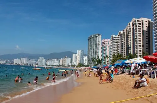 EU actualiza alerta de viaje para México: excluye zonas turísticas pero pide no viajar a 5 estados