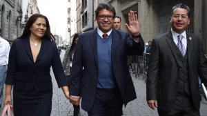 Denuncia Monreal intento de soborno