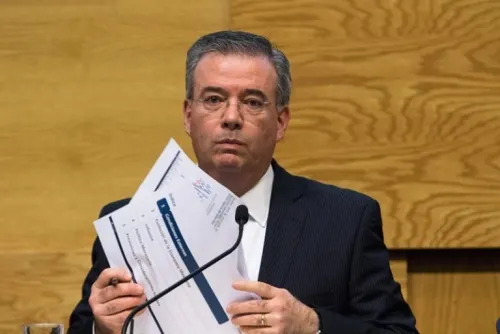 Alejandro Díaz de León niega participación en créditos de Fertinal