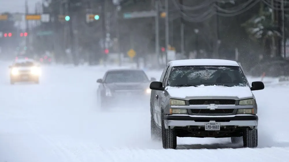 Tormenta invernal cae sobre Texas y otros 40 Estados