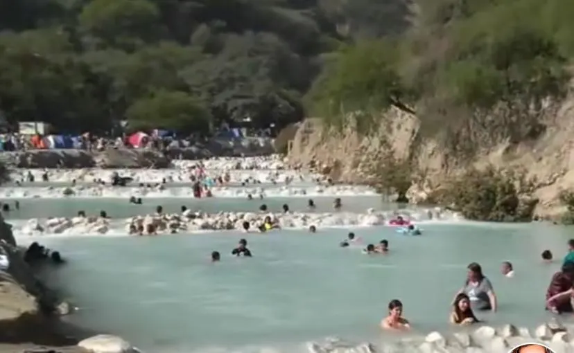 ¡No entendemos! Turistas abarrotan Tolantongo