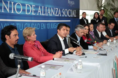 ERP firma convenio en Pachuca, Hidalgo
