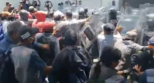 Reprenden policías municipales de Atlixco a personal de limpia